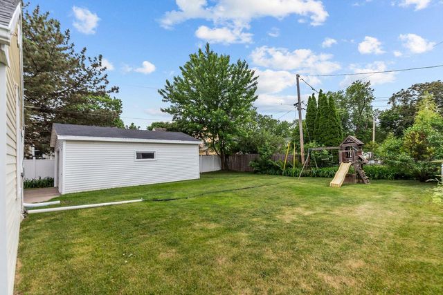 1711 N MEADE STREET, Appleton, WI 54911
