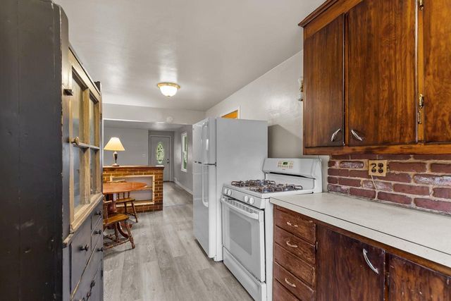 1711 N MEADE STREET, Appleton, WI 54911