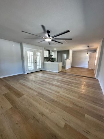 1708 Leon Street, Kaufman, TX 75142