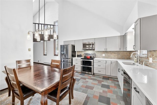 1724 Narragansett Boulevard, Lorain, OH 44053