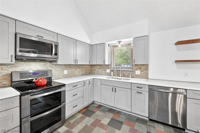 1724 Narragansett Boulevard, Lorain, OH 44053