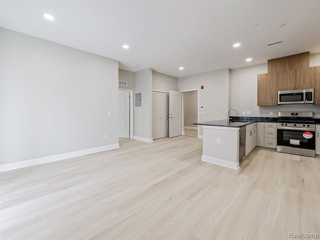 31480 Warren Road 201, Westland, MI 48185