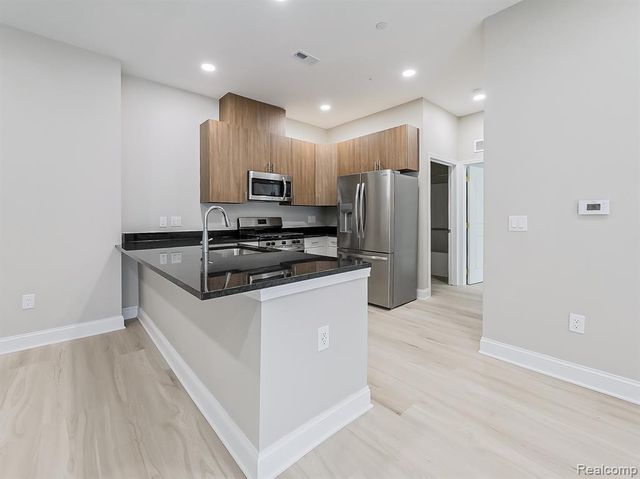 31480 Warren Road 201, Westland, MI 48185