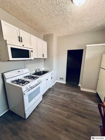 2413 Ohio Street, Omaha, NE 68111