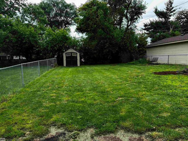 47473 Greenview Road, Utica, MI 48317