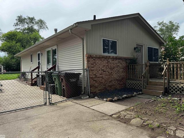 47473 Greenview Road, Utica, MI 48317