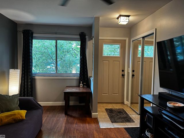 47473 Greenview Road, Utica, MI 48317