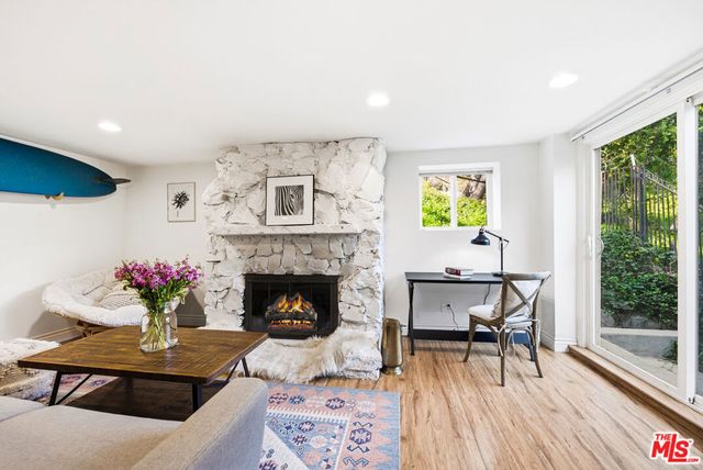 19511 Sunken Trail, Topanga, CA 90290