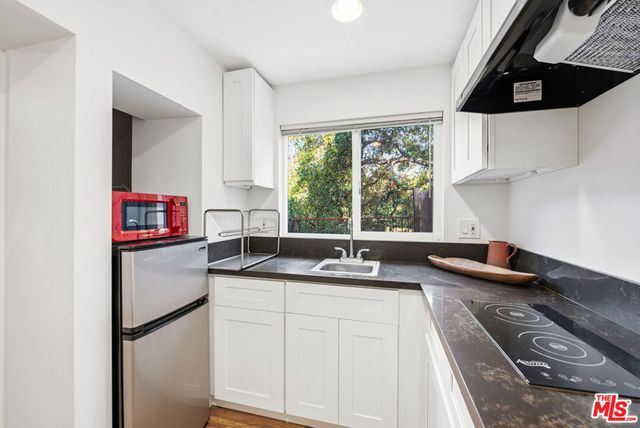 19511 Sunken Trail, Topanga, CA 90290