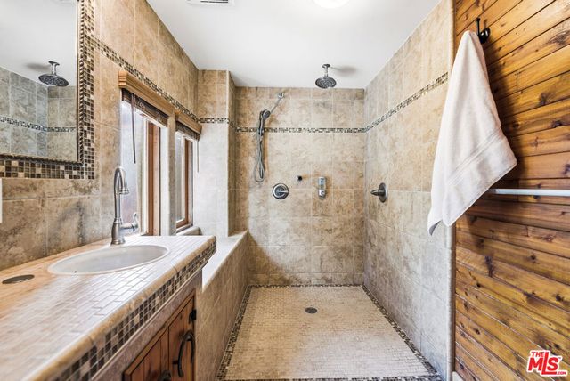 19511 Sunken Trail, Topanga, CA 90290