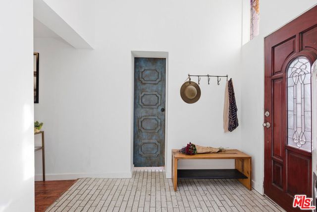 19511 Sunken Trail, Topanga, CA 90290