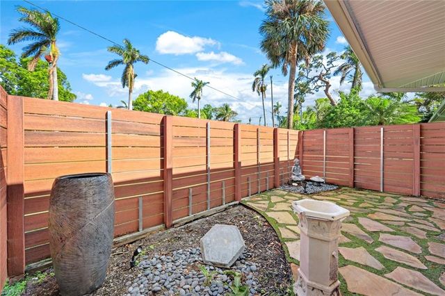 2943 Valencia WAY, Fort Myers, FL 33901