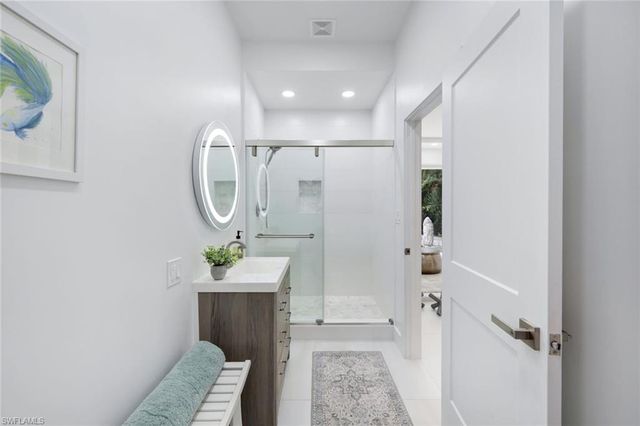 2943 Valencia WAY, Fort Myers, FL 33901