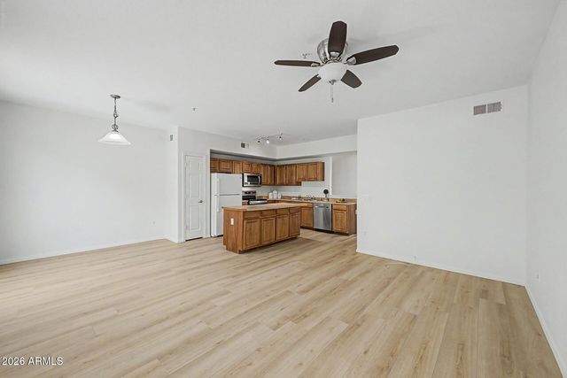 18250 N CAVE CREEK Road 137, Phoenix, AZ 85032