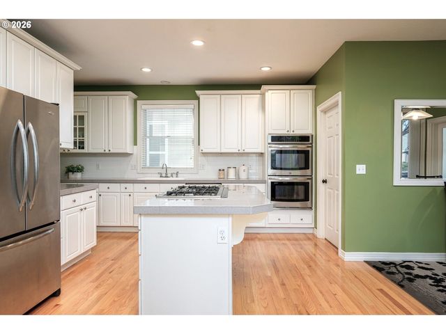 22285 Ne PARK Ln, Fairview, OR 97024