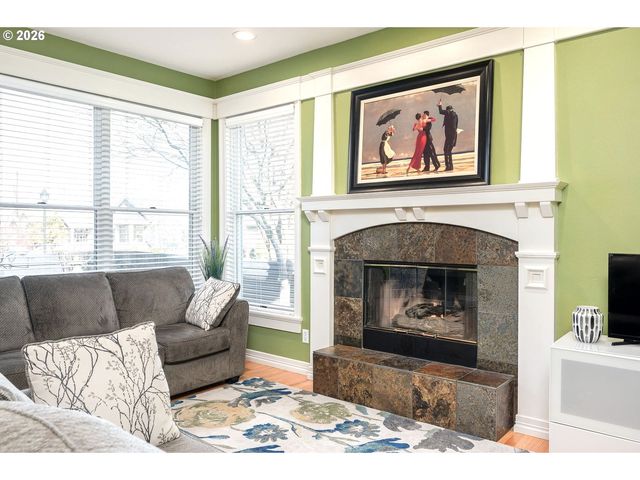 22285 Ne PARK Ln, Fairview, OR 97024