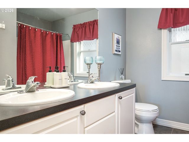 22285 Ne PARK Ln, Fairview, OR 97024