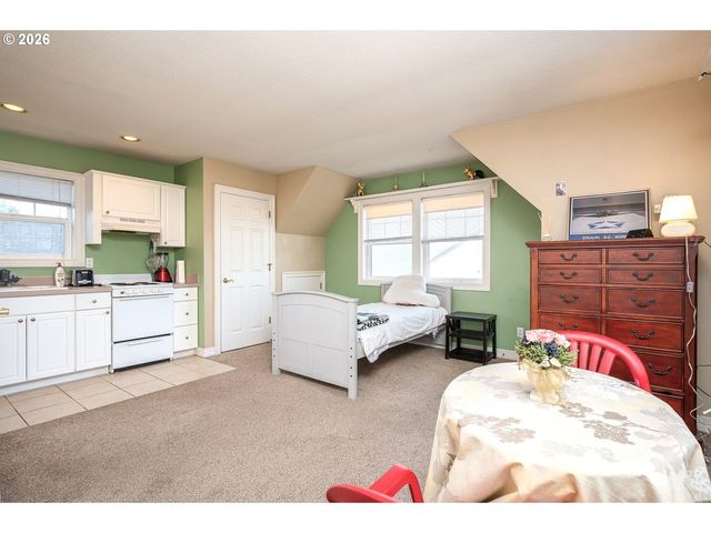 22285 Ne PARK Ln, Fairview, OR 97024