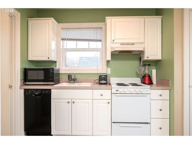 22285 Ne PARK Ln, Fairview, OR 97024