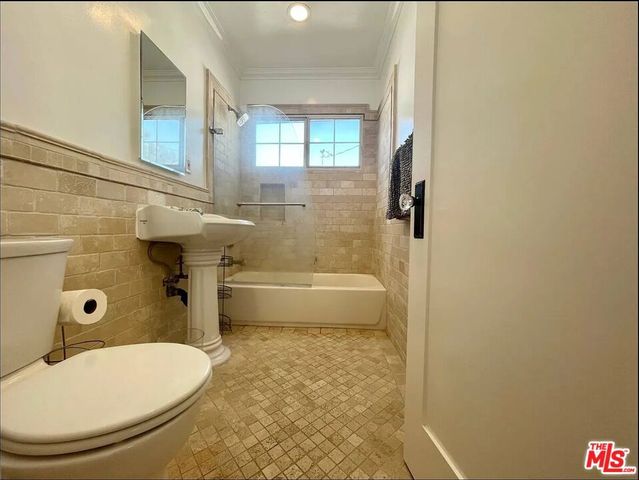 834 Lincoln Boulevard A, Santa Monica, CA 90403