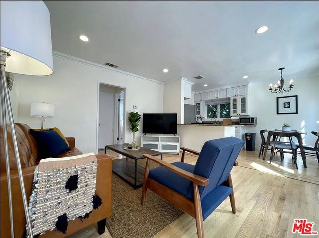834 Lincoln Boulevard A, Santa Monica, CA 90403