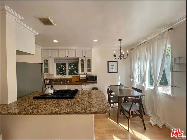 834 Lincoln Boulevard A, Santa Monica, CA 90403