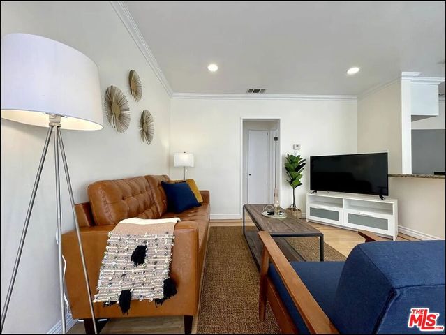 834 Lincoln Boulevard A, Santa Monica, CA 90403