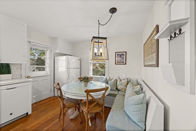 13 Plantingfield Way, Edgartown, MA 02539