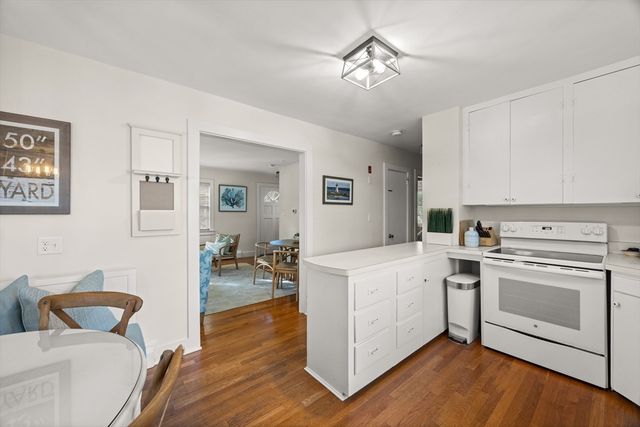 13 Plantingfield Way, Edgartown, MA 02539