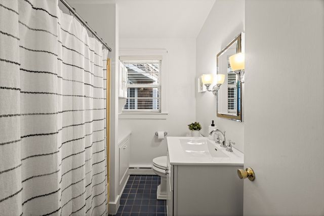 13 Plantingfield Way, Edgartown, MA 02539