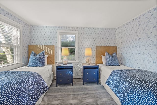 13 Plantingfield Way, Edgartown, MA 02539