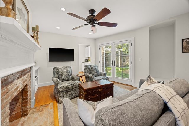 13 Plantingfield Way, Edgartown, MA 02539