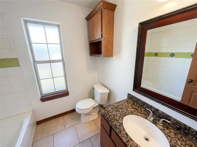 305 N Lakeside Terrace, Mustang, OK 73064