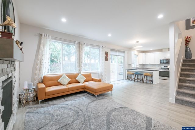 5551 Crossler Meadow Lp SE, Salem, OR 97306