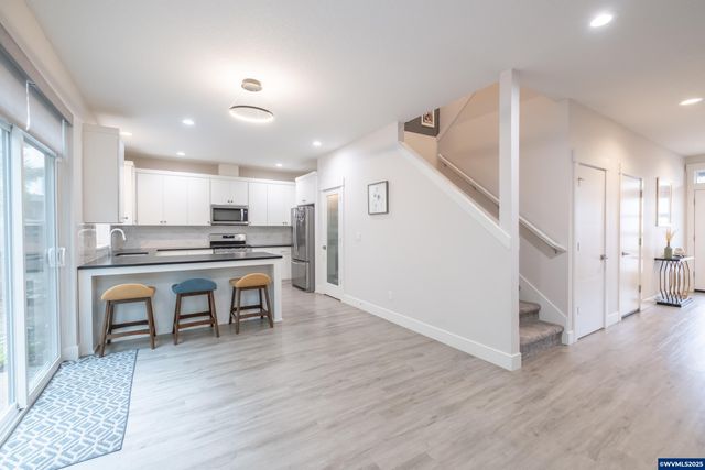 5551 Crossler Meadow Lp SE, Salem, OR 97306