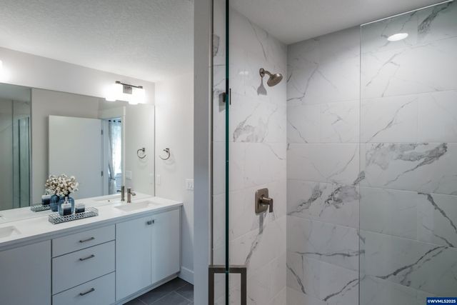 5551 Crossler Meadow Lp SE, Salem, OR 97306