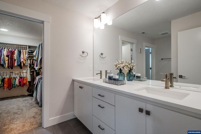 5551 Crossler Meadow Lp SE, Salem, OR 97306