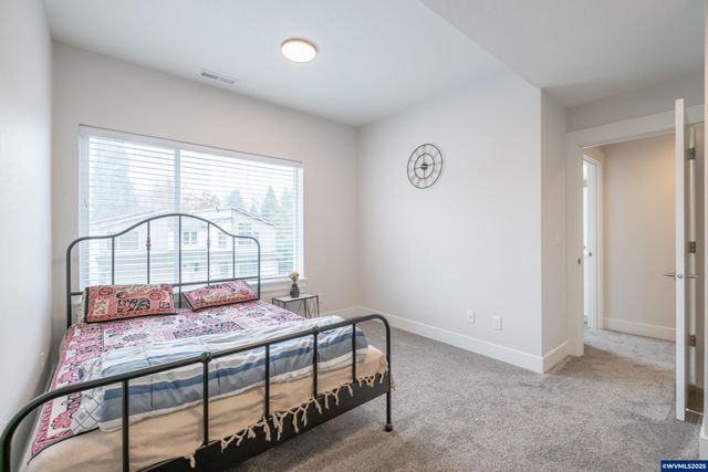 5551 Crossler Meadow Lp SE, Salem, OR 97306