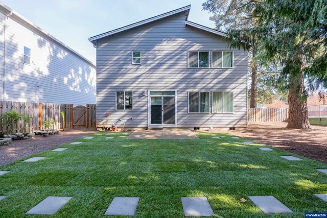 5551 Crossler Meadow Lp SE, Salem, OR 97306