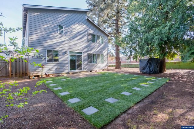 5551 Crossler Meadow Lp SE, Salem, OR 97306