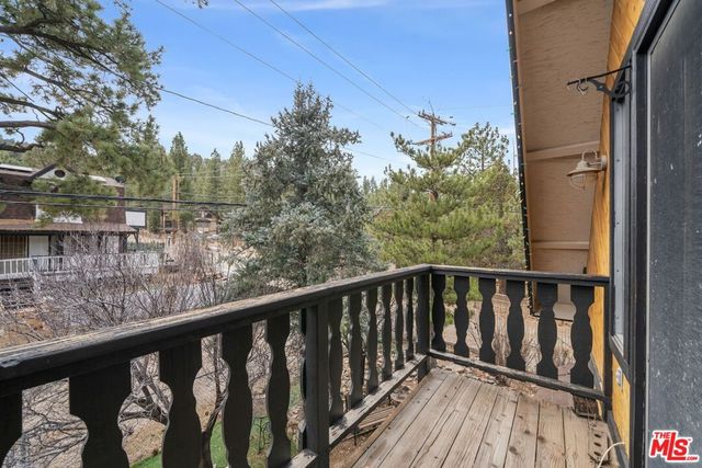 1044 G Lane, Big Bear City, CA 92314