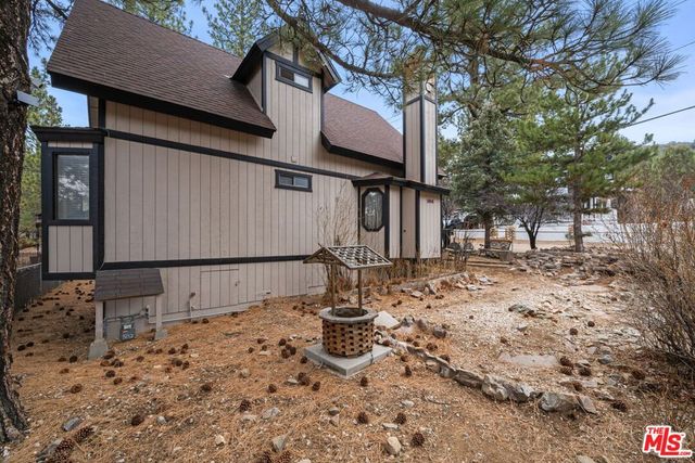 1044 G Lane, Big Bear City, CA 92314