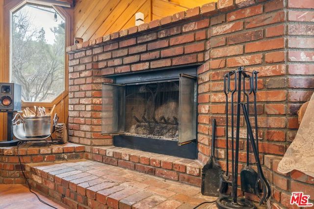 1044 G Lane, Big Bear City, CA 92314
