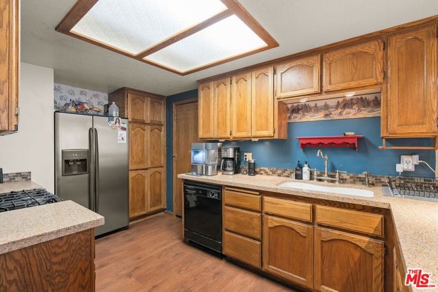 1044 G Lane, Big Bear City, CA 92314