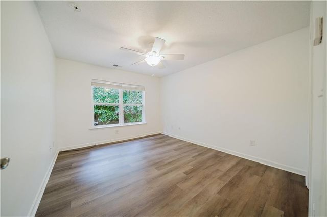 457 Colonial Walk, Woodstock, GA 30189