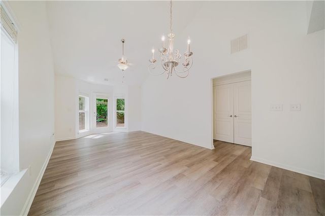 457 Colonial Walk, Woodstock, GA 30189