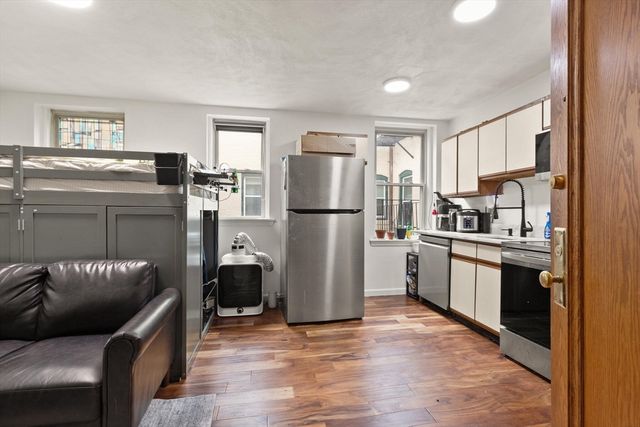 88 Gordon St 305, Boston, MA 02135