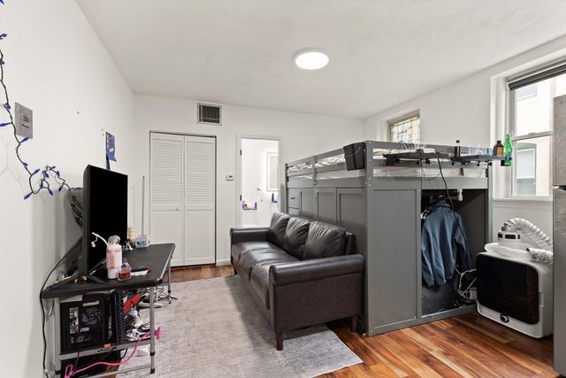 88 Gordon St 305, Boston, MA 02135