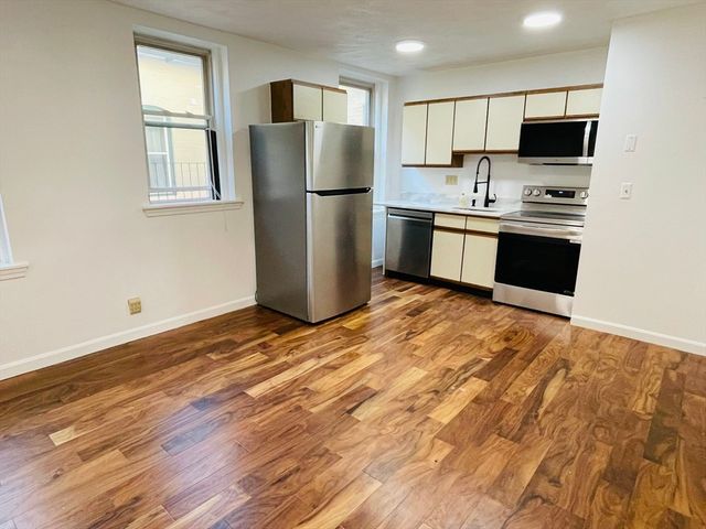 88 Gordon St 305, Boston, MA 02135