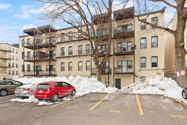 88 Gordon St 305, Boston, MA 02135